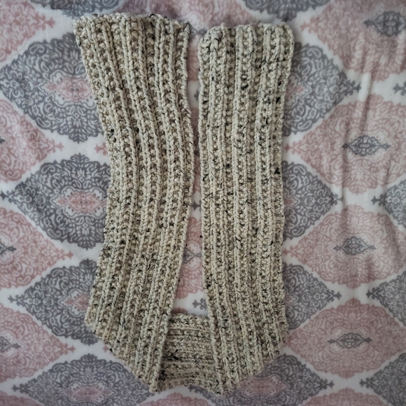 Handmade Knit Dwarven Scarf - Picture 7 of 8